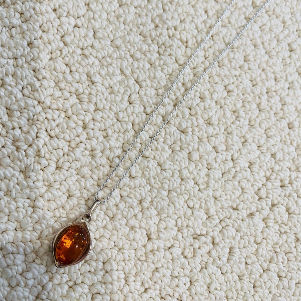 chrysophoron necklace - Picture 2 of 2